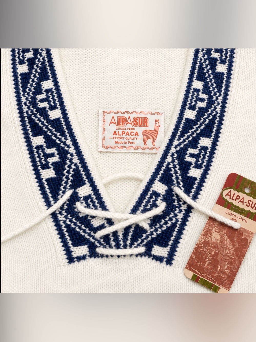 100% Baby Alpaca White Hooded Sweater Size S NWT - Picture 10 of 10